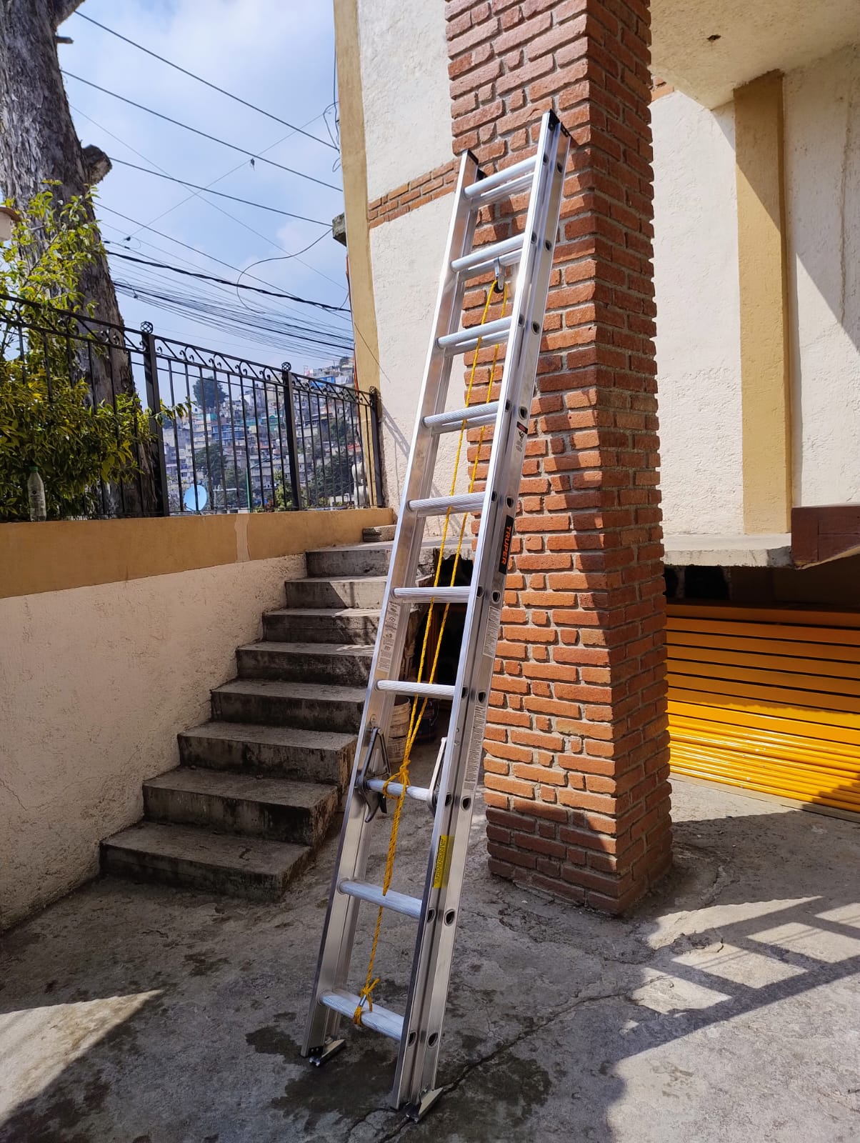 Escalera de aluminio de extensión